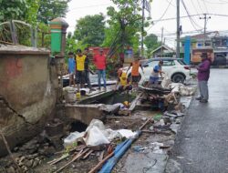 Lapak PKL Kambing 34 Tahun Tutupi Drainase, di Manuruki Kini Ditertibkan