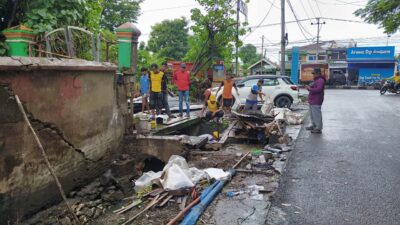 Lapak PKL Kambing 34 Tahun Tutupi Drainase, di Manuruki Kini Ditertibkan