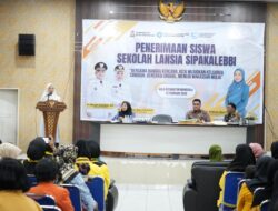 Melinda Aksa Dorong Lansia SMART melalui Sekolah Lansia Sipakalebbi Manggala