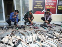 Camat Tallo Pimpin Langsung Pemusnahan 102 Knalpot Brong dan 20 Senjata Mainan Hasil Razia Ramadan