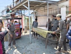 Penertiban Lapak Usaha dan PKL di Kecamatan Tallo Berjalan Tertib dan Kondusif